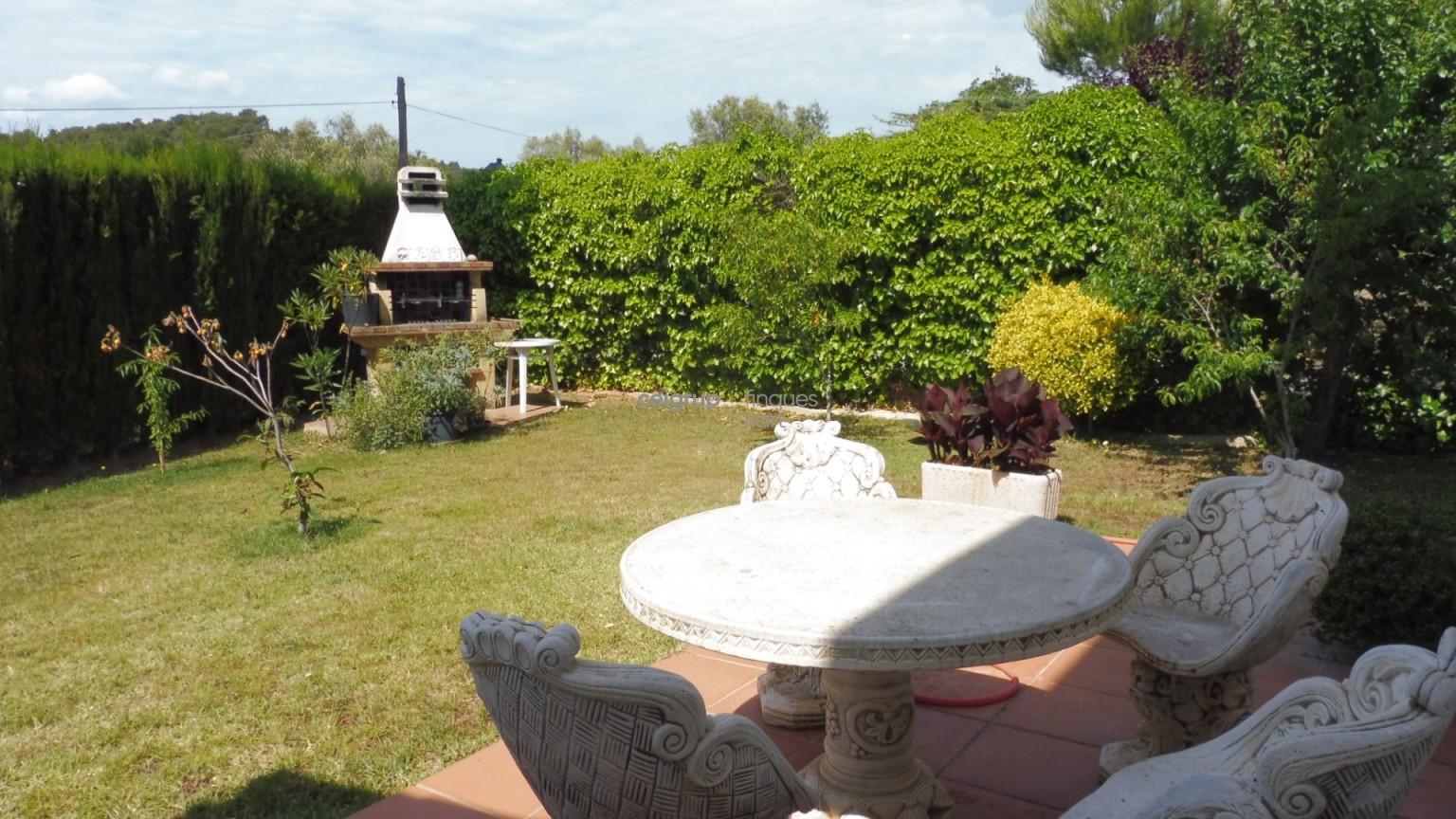 IDEAL FIRST RESIDENCE