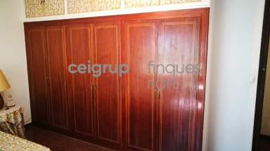 MORE FROM 9.000m OF LAND