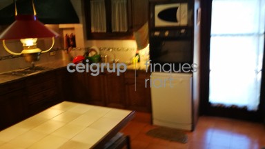 MORE FROM 9.000m OF LAND