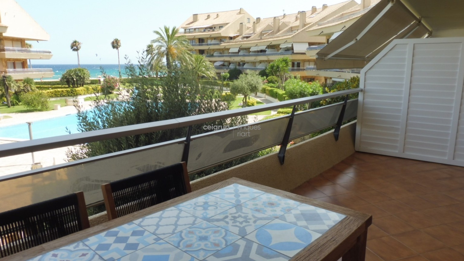 GREAT DUPLEX WITH SWINNING-POOL AND GARDEN