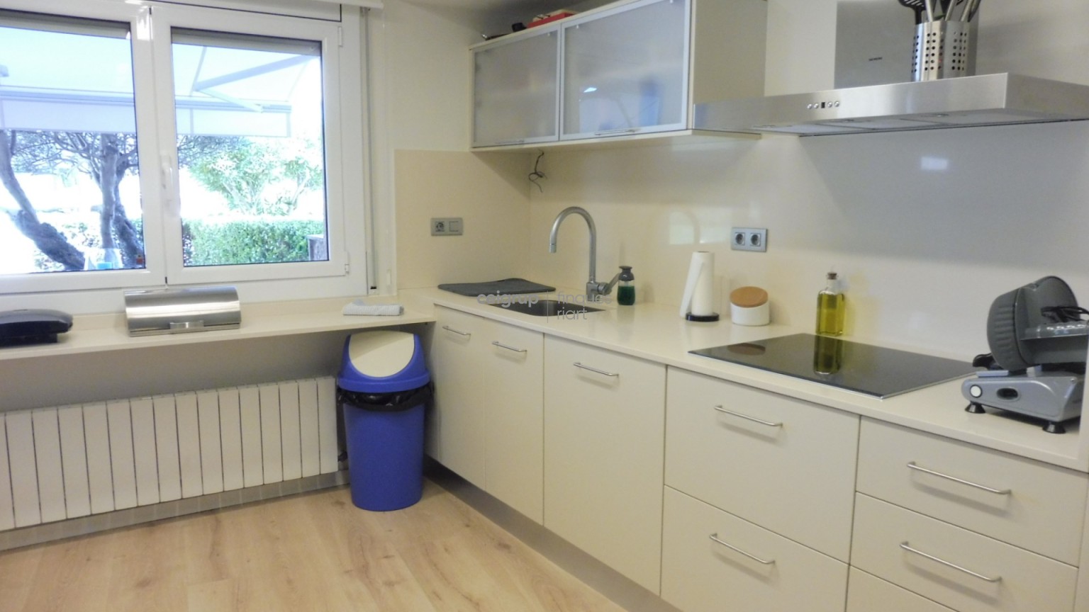 GREAT DUPLEX WITH SWINNING-POOL AND GARDEN