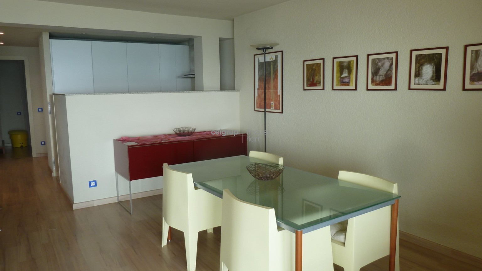 GREAT APPARTMENT FRONT OF THE SEA