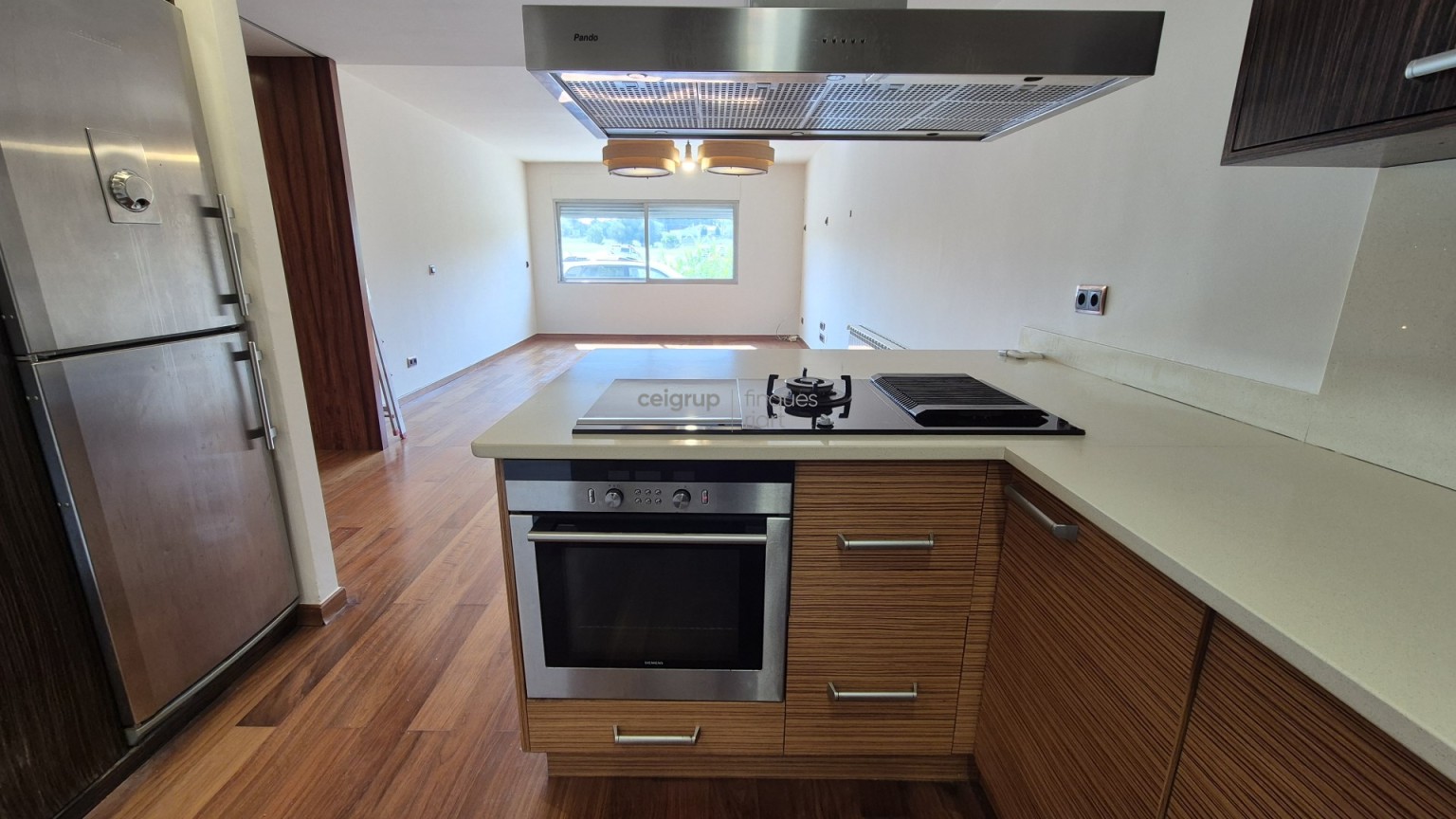 Completely renovated house in Palamós with a large terrace