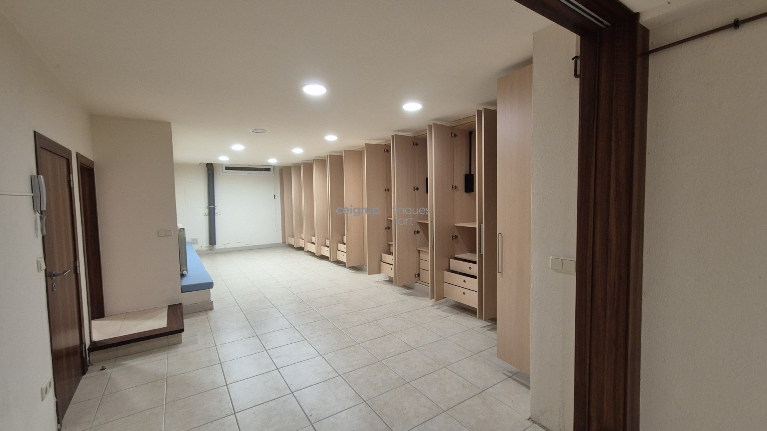 Completely renovated house in Palamós with a large terrace