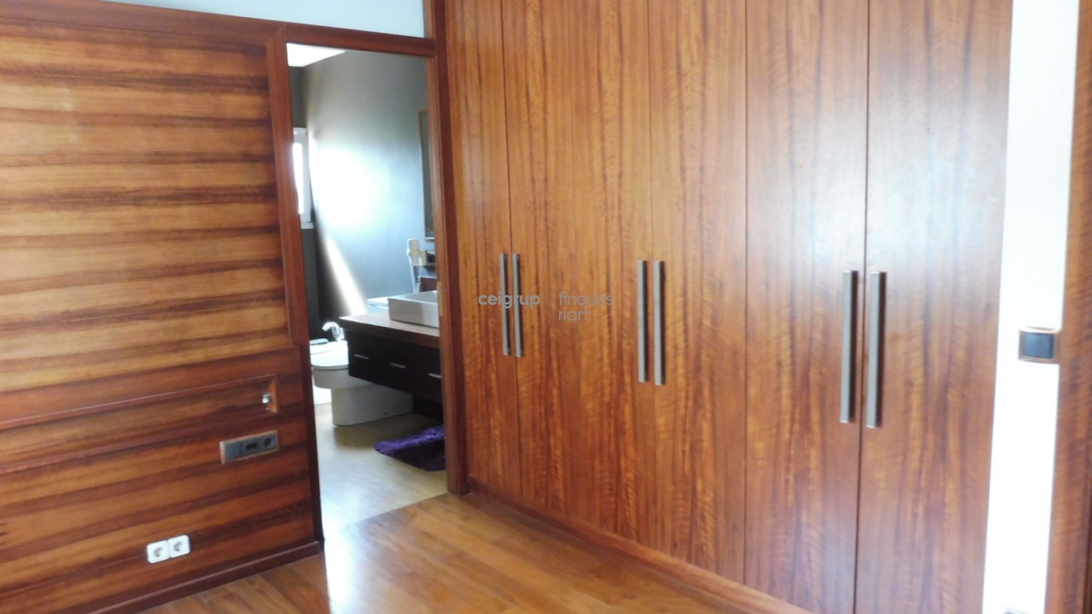 Completely renovated house in Palamós with a large terrace