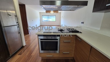 Completely renovated house in Palamós with a large terrace