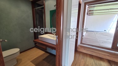 Completely renovated house in Palamós with a large terrace