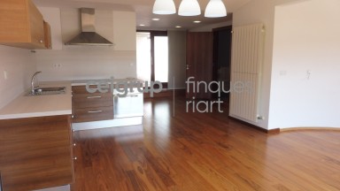 Completely renovated house in Palamós with a large terrace