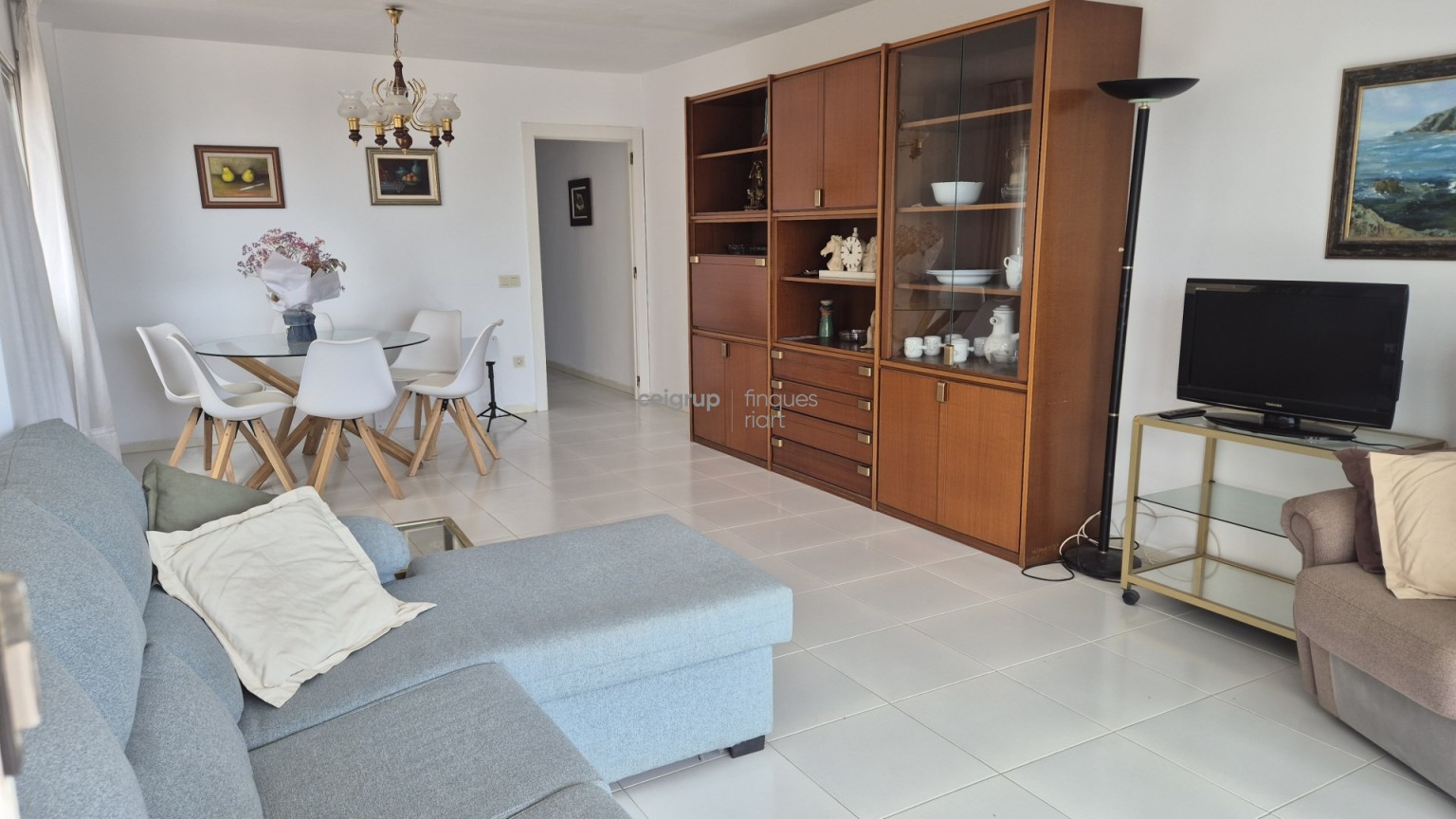 GREAT APARTMENT FRONT OF THE SEA