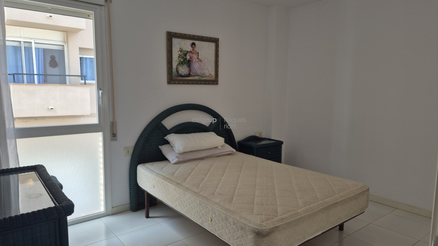 GREAT APARTMENT FRONT OF THE SEA