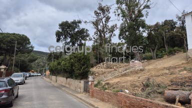 GREAT PLOT IN CALONGE 