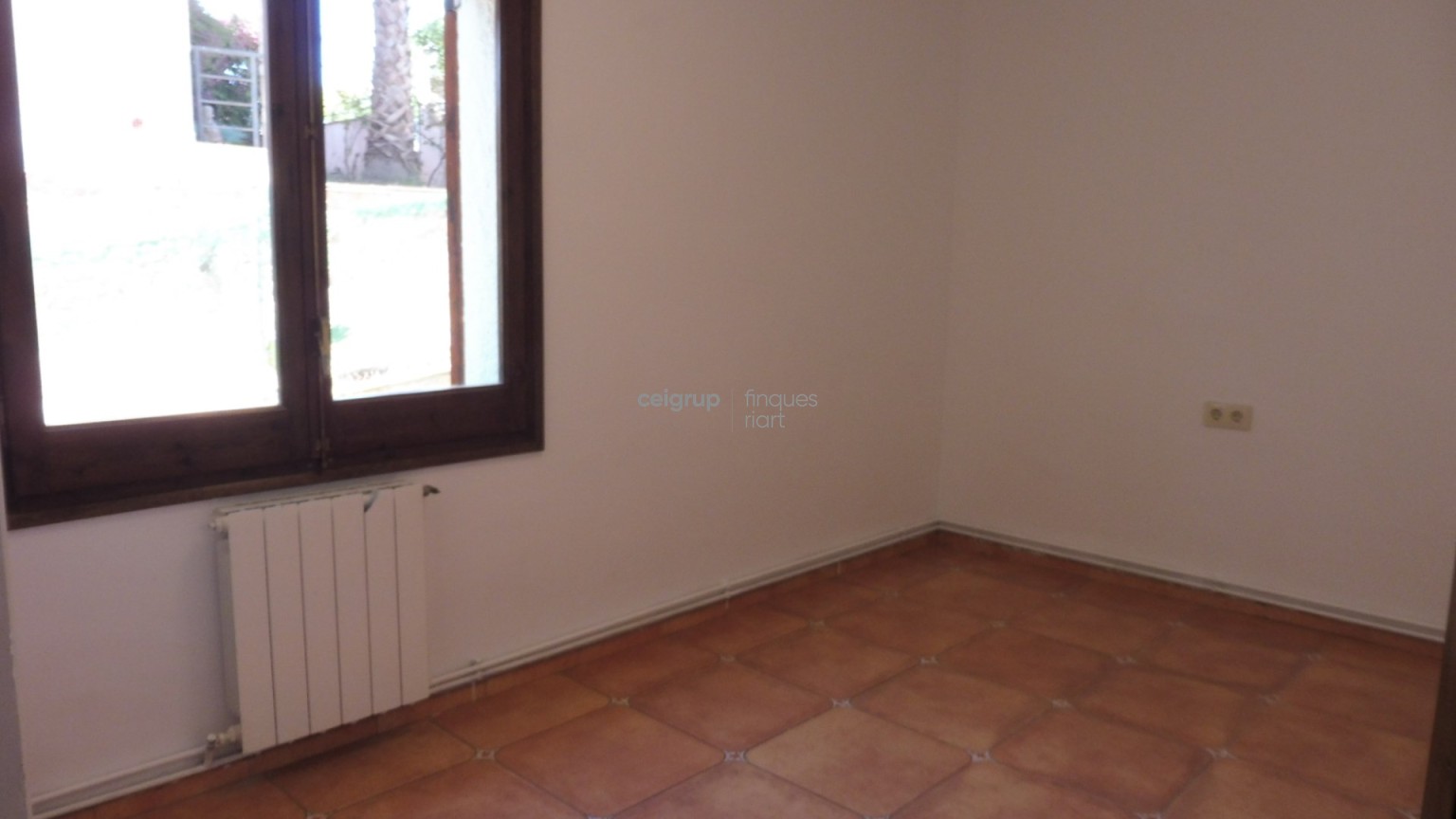 QUIET HOME IN TORRE VALENTINA