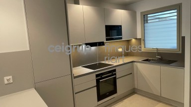 NEW BUILDING IN PALAMOS CENTER