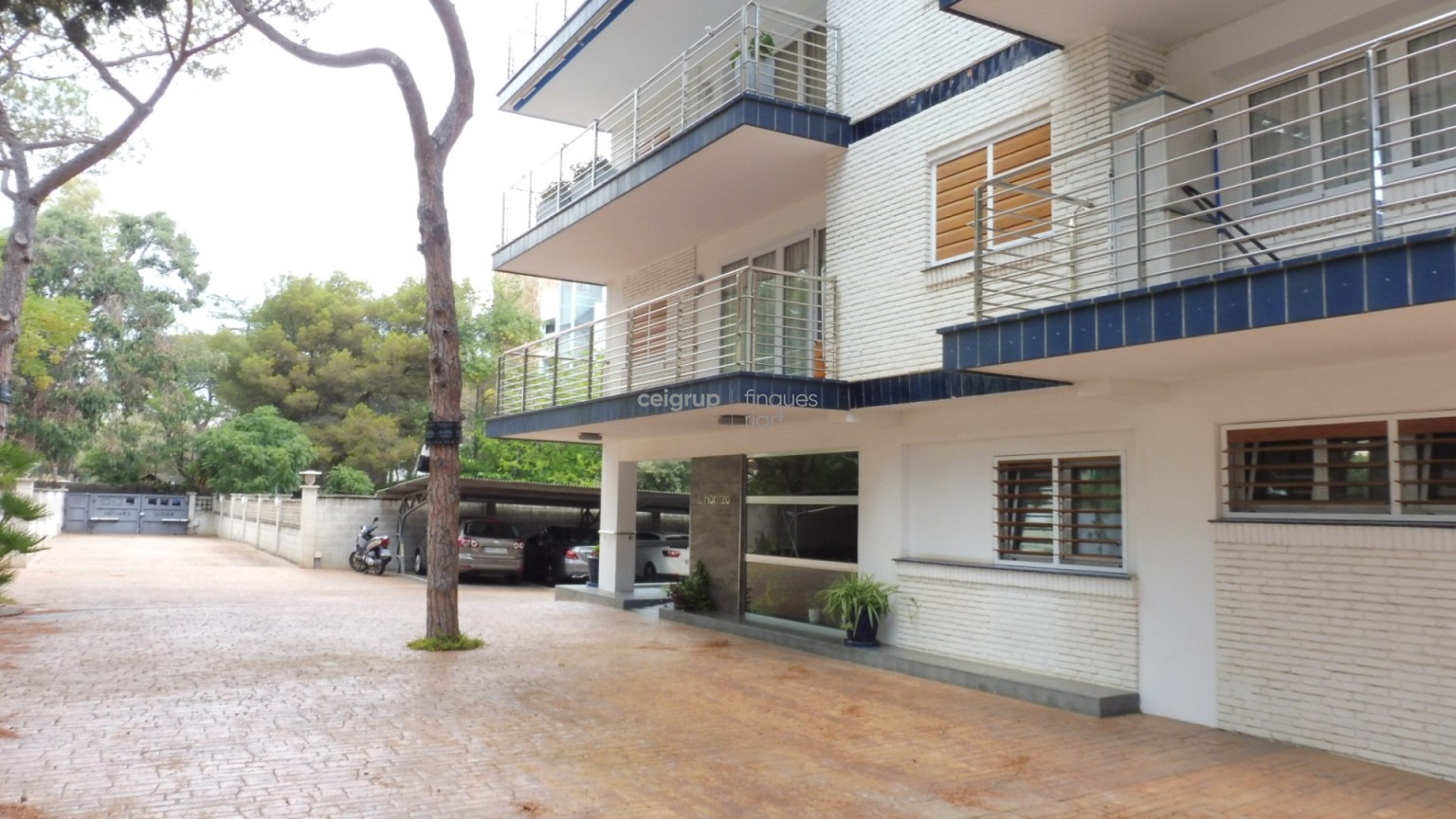 GREAT APPARTMENT QUIET WITH SEA VIEWS