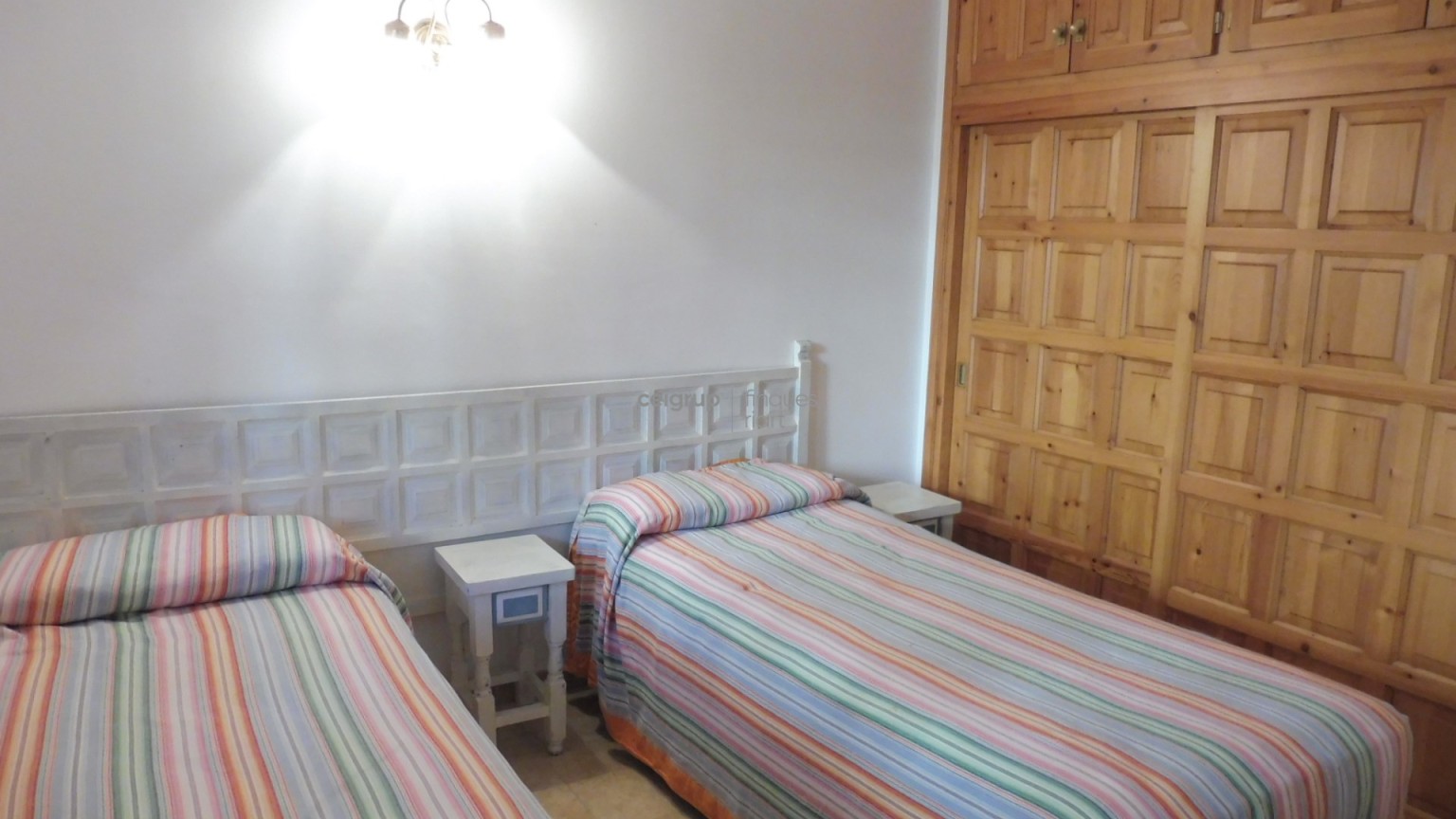 WONDERFUL GROUND FLOOR FLAT NEXT TO THE SEA