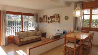 WONDERFUL GROUND FLOOR FLAT NEXT TO THE SEA