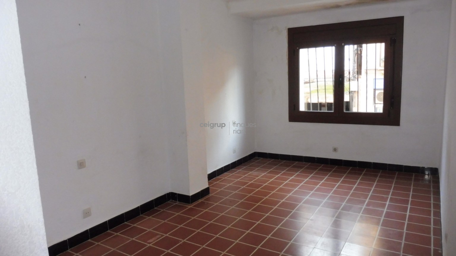 GREAT HOME NEXT TO THE SEA