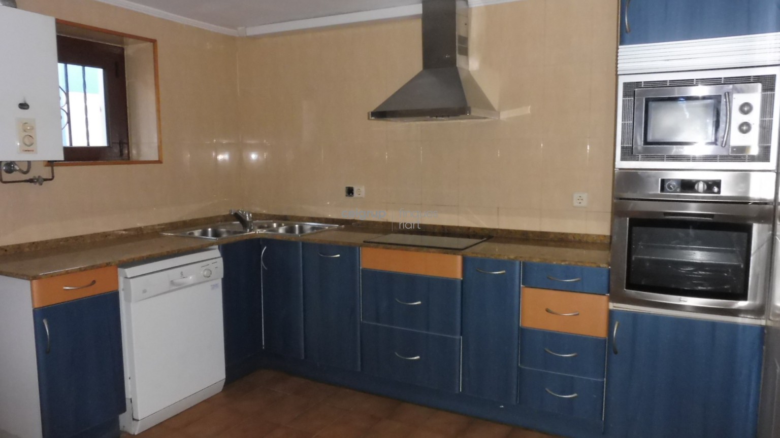 GREAT HOME NEXT TO THE SEA