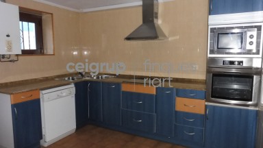 GREAT HOME NEXT TO THE SEA