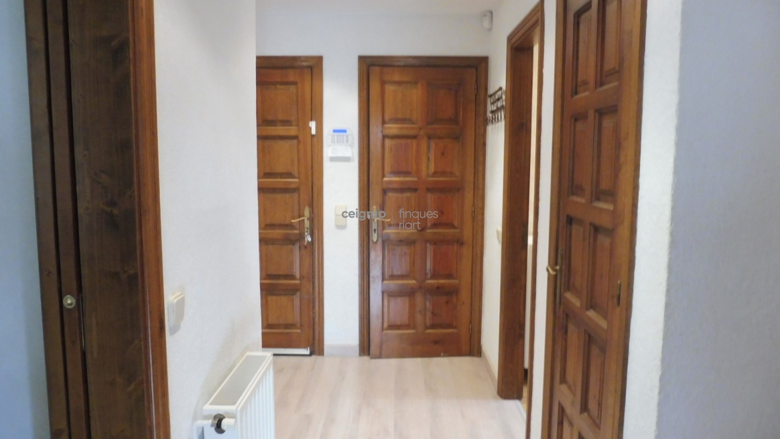 SEMI-DETACHED HOUSE WITH COMMUNAL POOL BY THE SEA