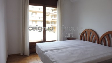 SEMI-DETACHED HOUSE WITH COMMUNAL POOL BY THE SEA