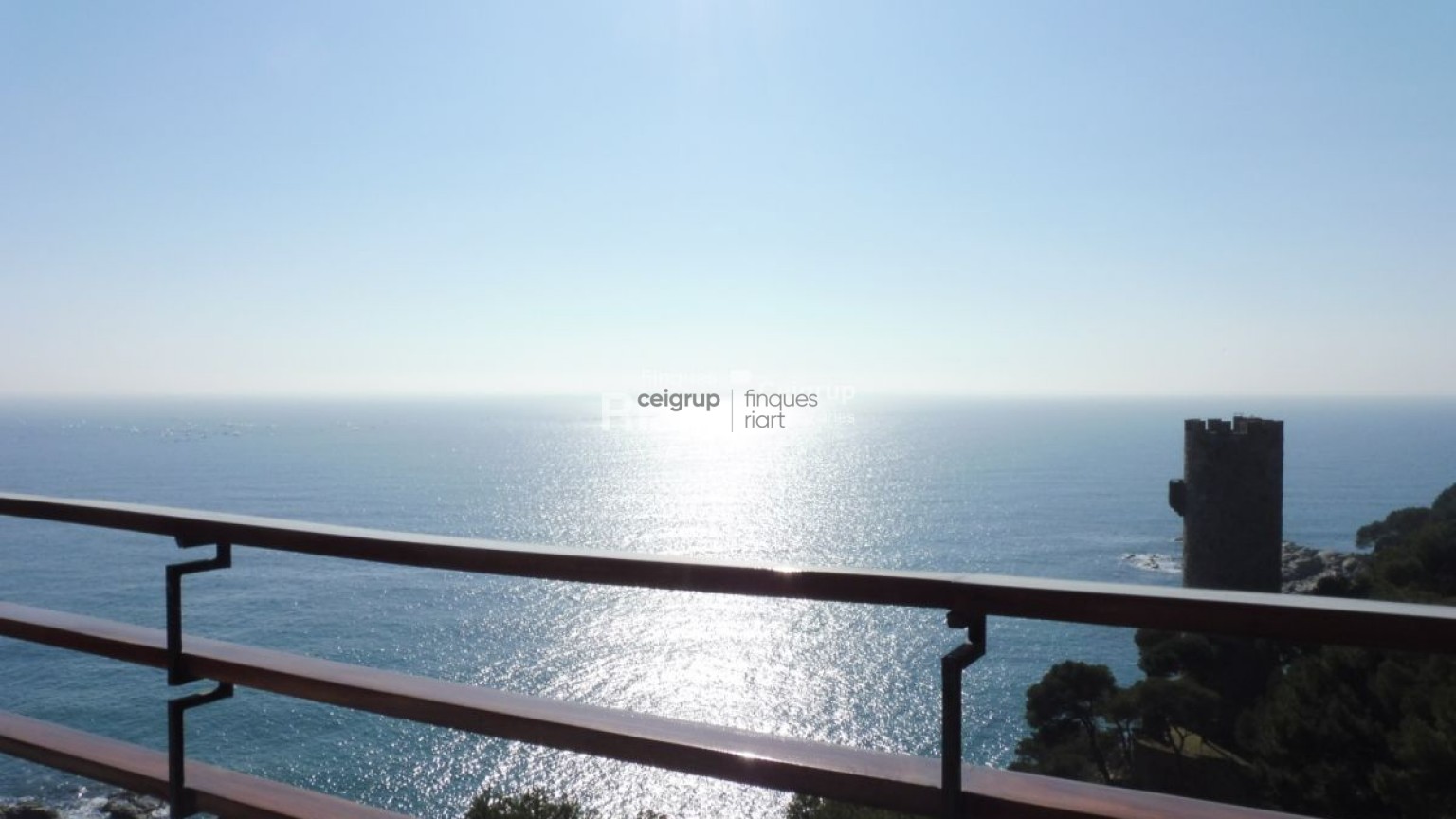 EDEN MAR - Spectacular