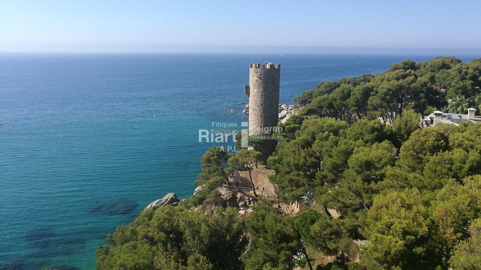 EDEN MAR - Spectacular