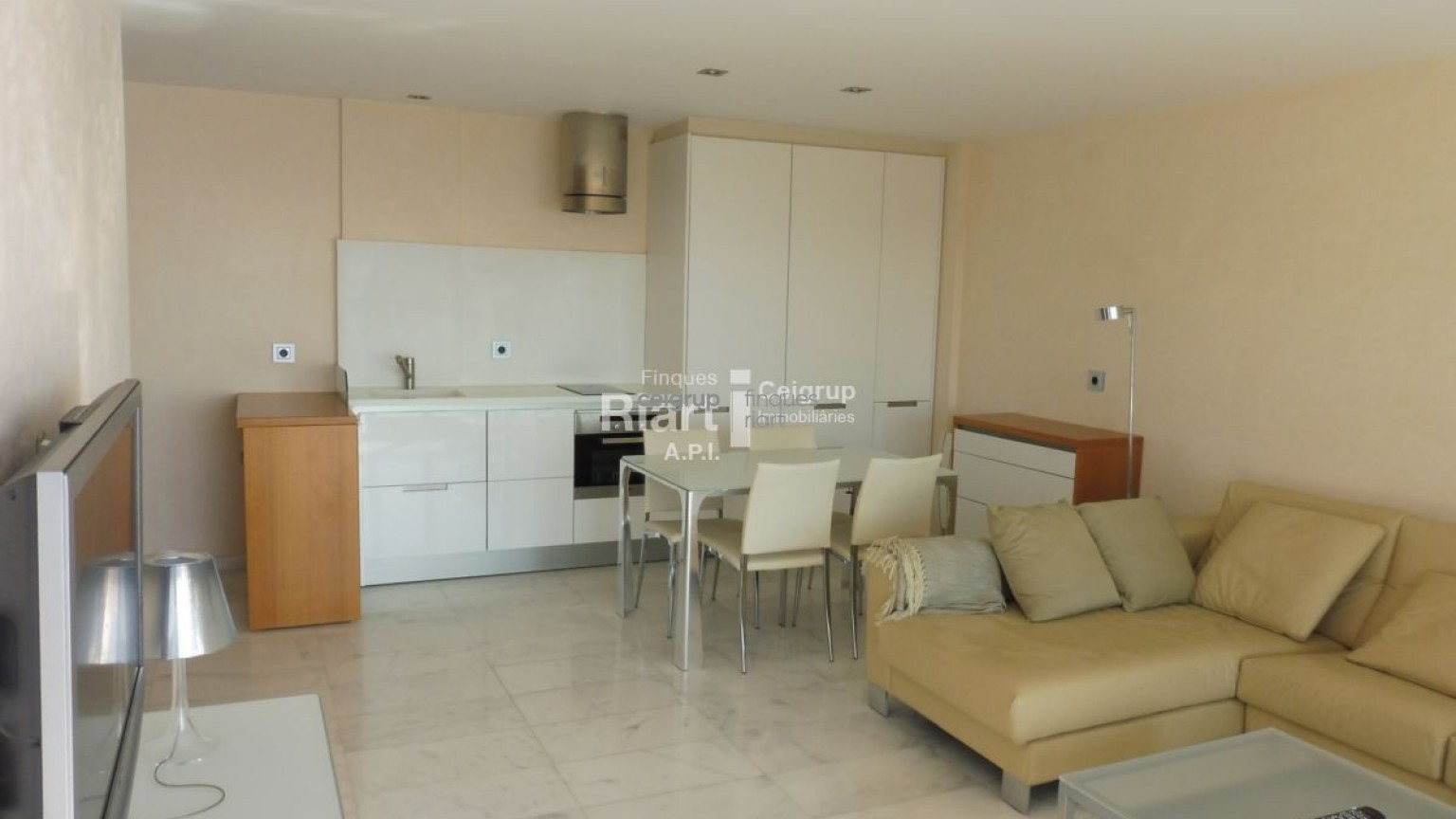 EDEN MAR - Spectacular