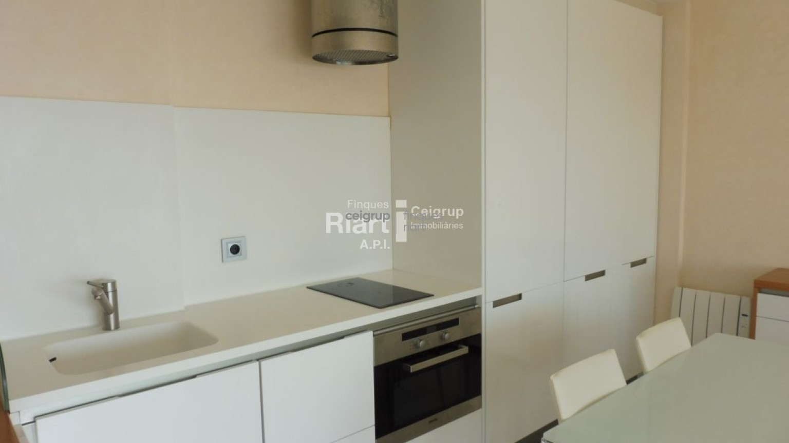 EDEN MAR - Spectacular