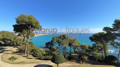 EDEN MAR  2-B - Views across the bay