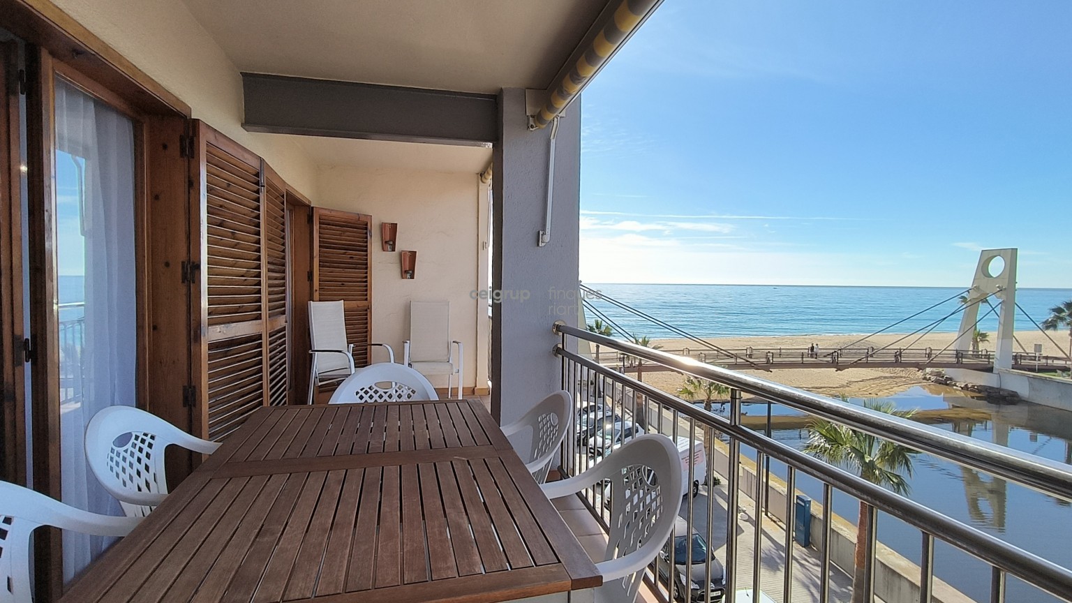 COMTE D'URGELL 19 - Spacious apartment