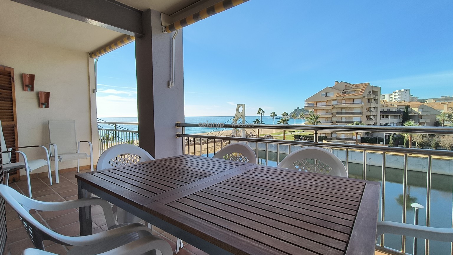 COMTE D'URGELL 19 - Spacious apartment